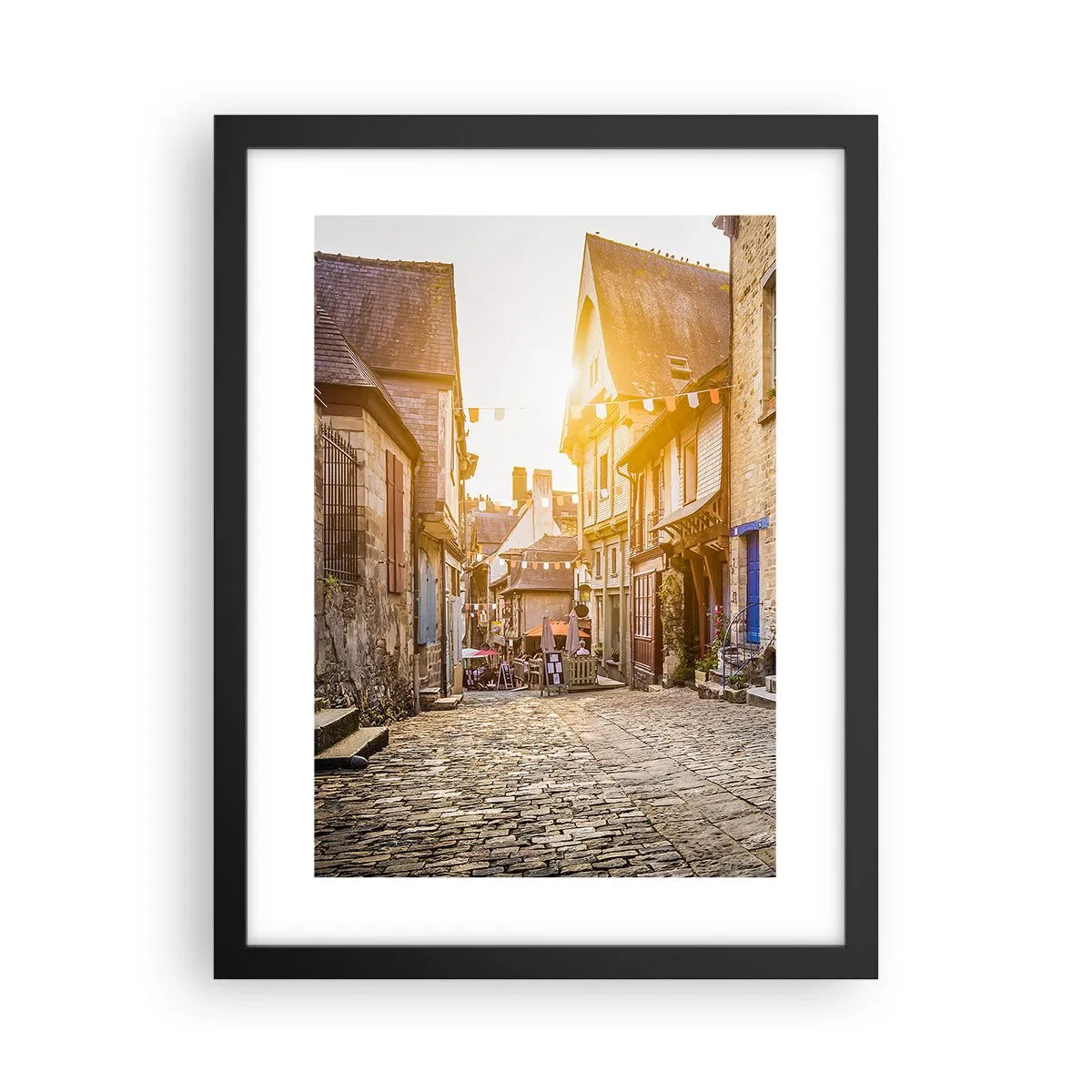 Plakat i sort ramme - Byens hvide spøgelse - 30x40 cm