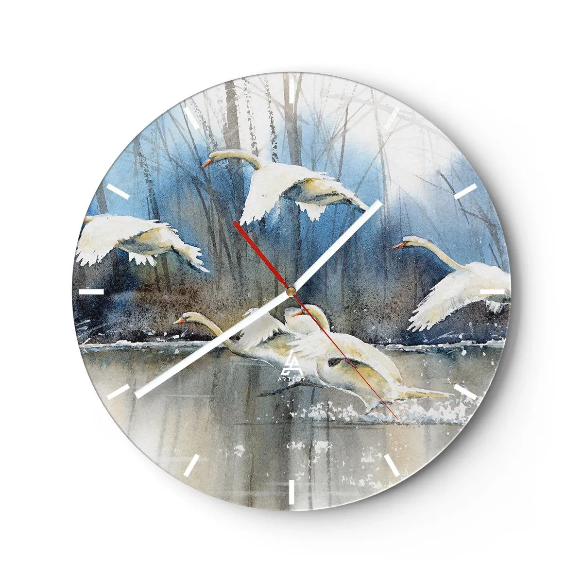 Vægur, Uret - Svaner flyver op fra søoverfladen med skoven i baggrunden - 30x30cm - Som i en fortælling om vilde svaner - Moderne vægdekoration til stue, køkken og soveværelse ARTTOR