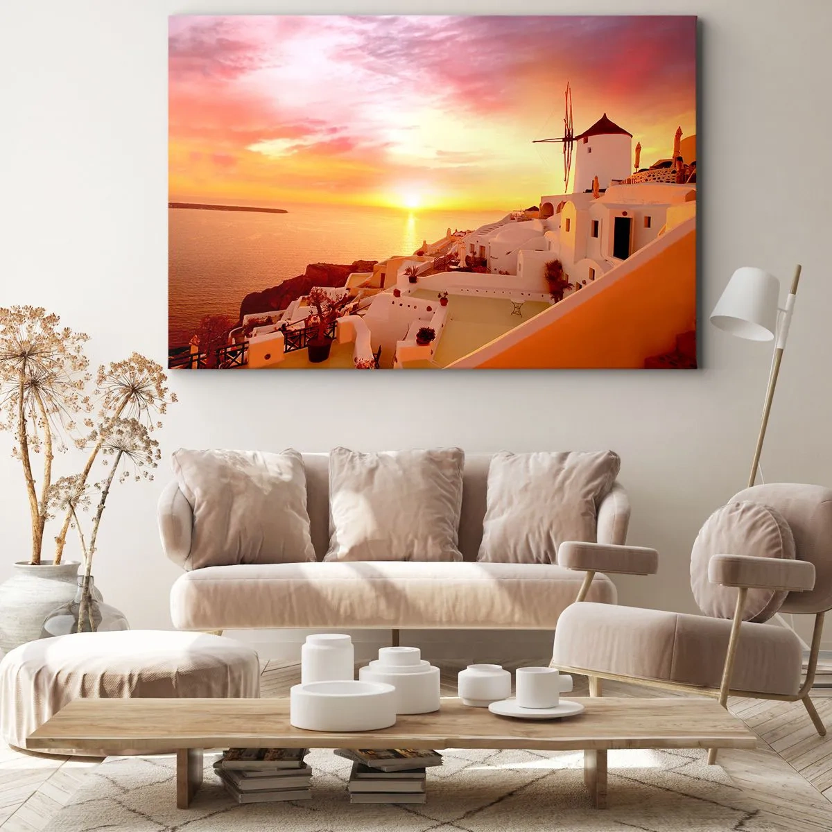 Lærredstryk - Billede på lærred - Santorini ved solnedgang med en vindmølle - 70x50cm - Opløses i hvidt og guld - Moderne vægdekoration til stue og soveværelse ARTTOR