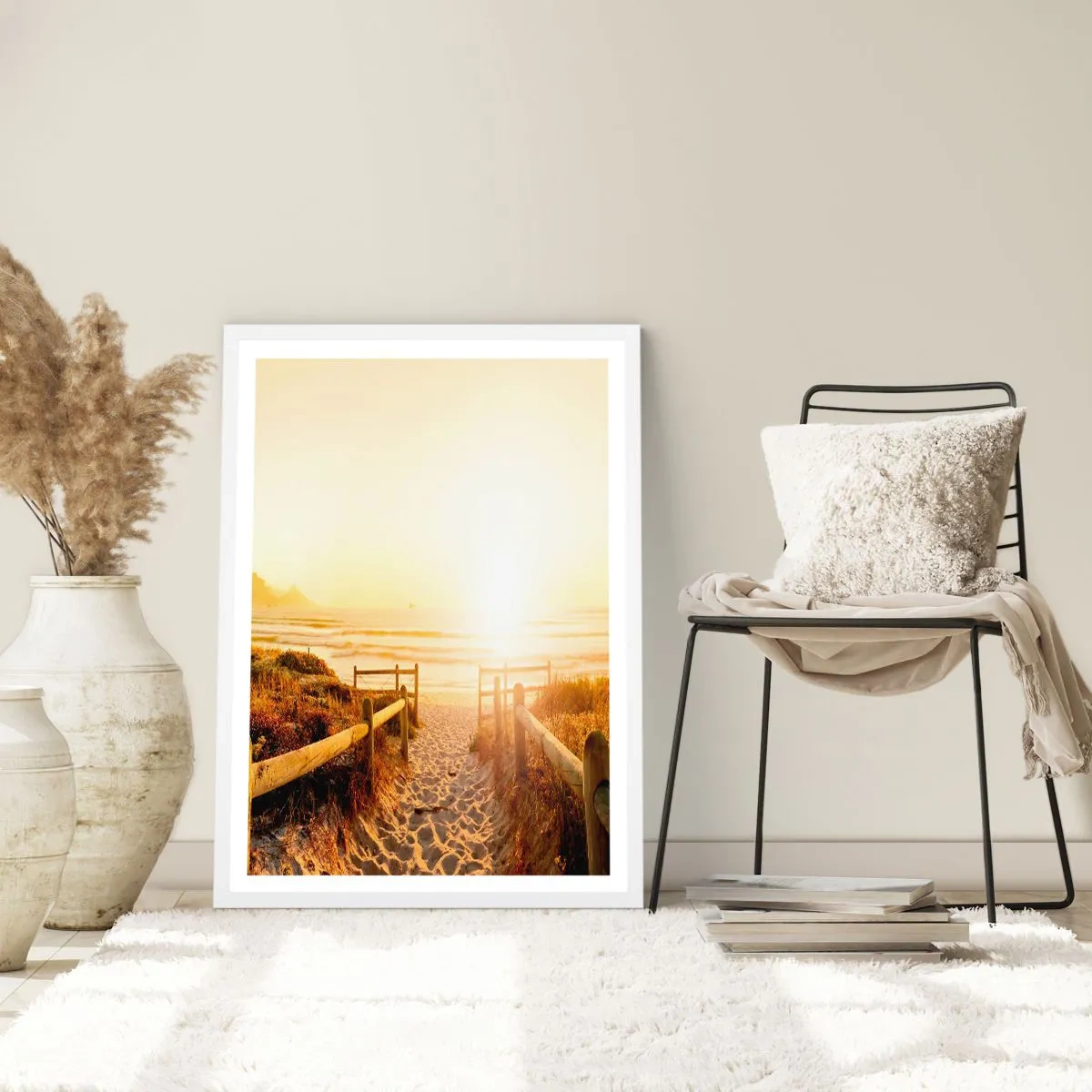 Plakat i hvid ramme - Over klitten, mod solen - 30x40 cm