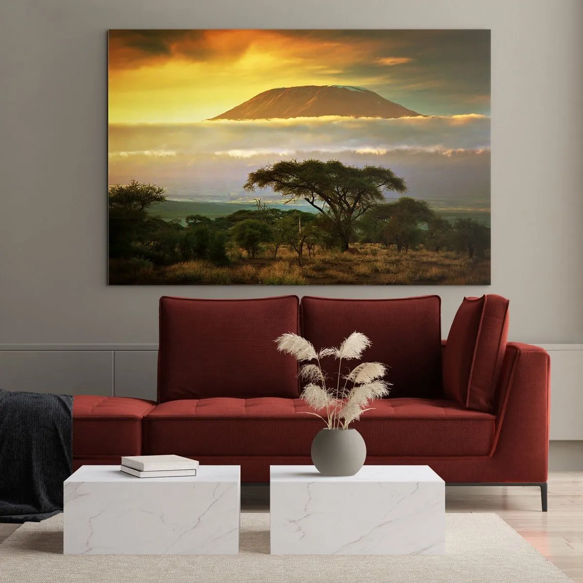 Billede på glas - Kilimanjaro omgivet af skyer mod den afrikanske savanne som baggrund - 70x50cm - En rejsendes drøm - Moderne vægdekoration til stue og soveværelse ARTTOR