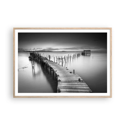 Plakat i ramme af lyst egetræ - Stilheden fra en glemt kyst - 100x70 cm