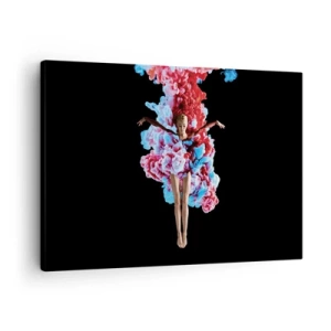 Lærredstryk - Billede på lærred - En danser omgivet af farverig røg på en sort baggrund - 70x50cm - I fuld blomstring - Moderne vægdekoration til stue og soveværelse ARTTOR