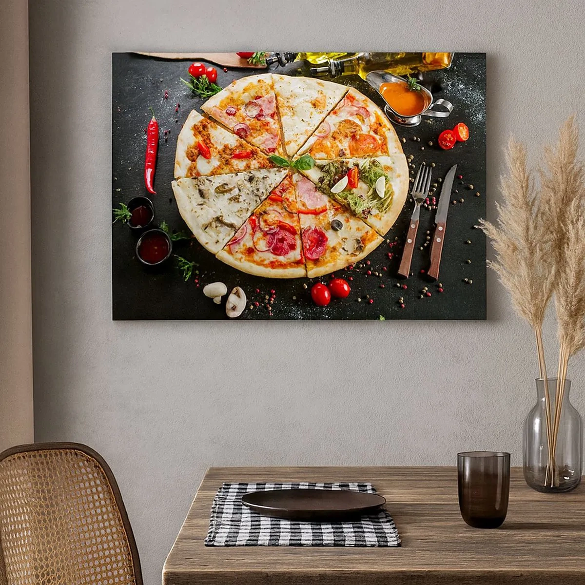 Lærredstryk - Billede på lærred - Pizza i forskellige smagsvarianter med en baggrund af toppings - 70x50cm - Et udvalg af smagsvarianter - Moderne vægdekoration til stue og soveværelse ARTTOR