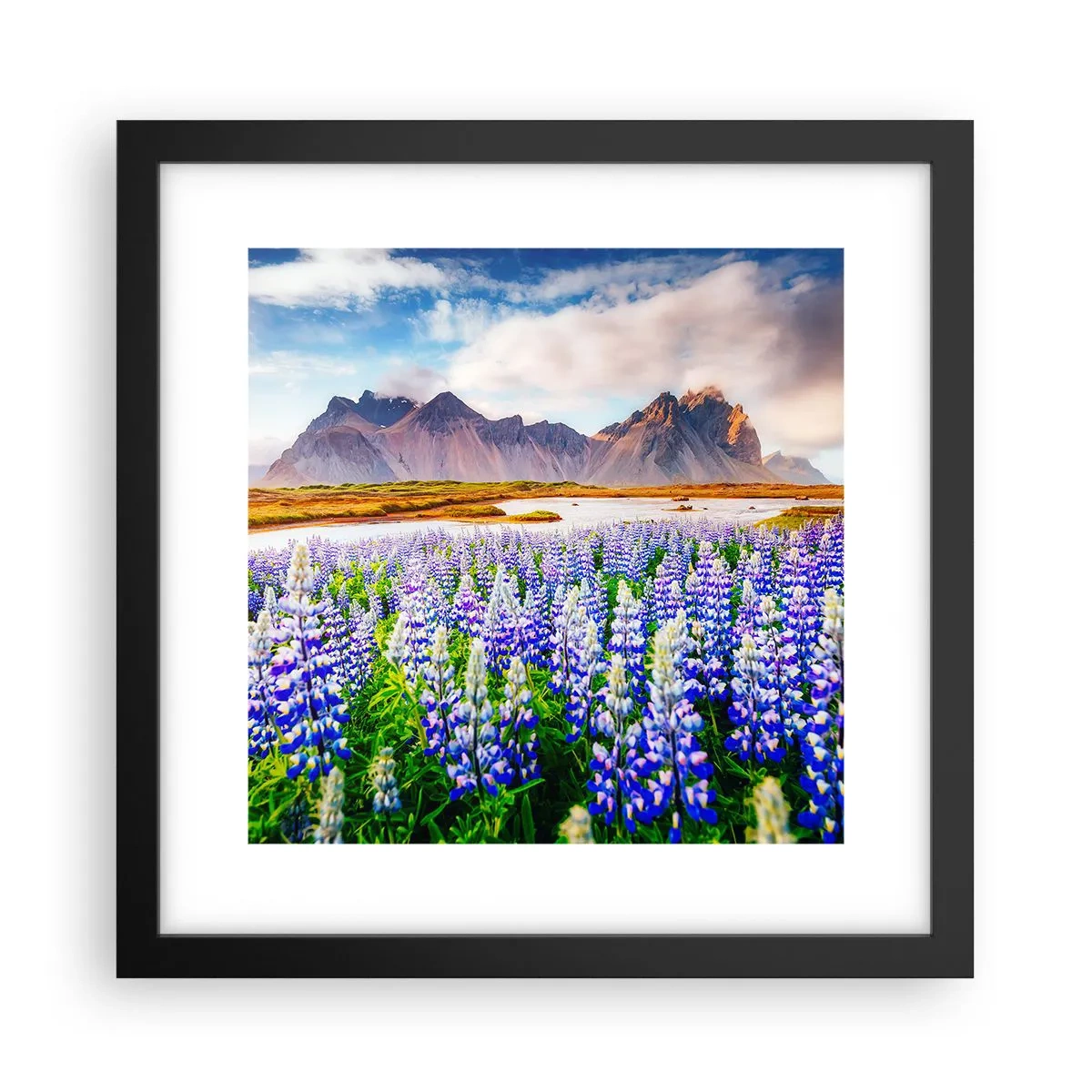 Plakat i sort ramme - Styrke og strenghed ved siden af blidhed - 30x30 cm