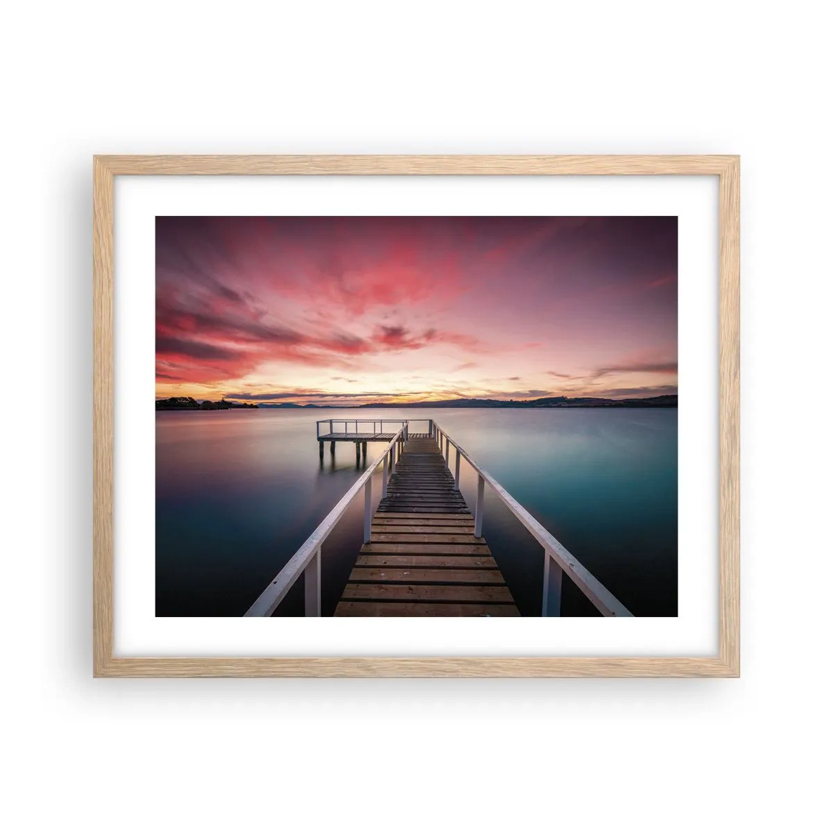Plakat i ramme af lyst egetræ - Aftenens blide flamme - 50x40 cm