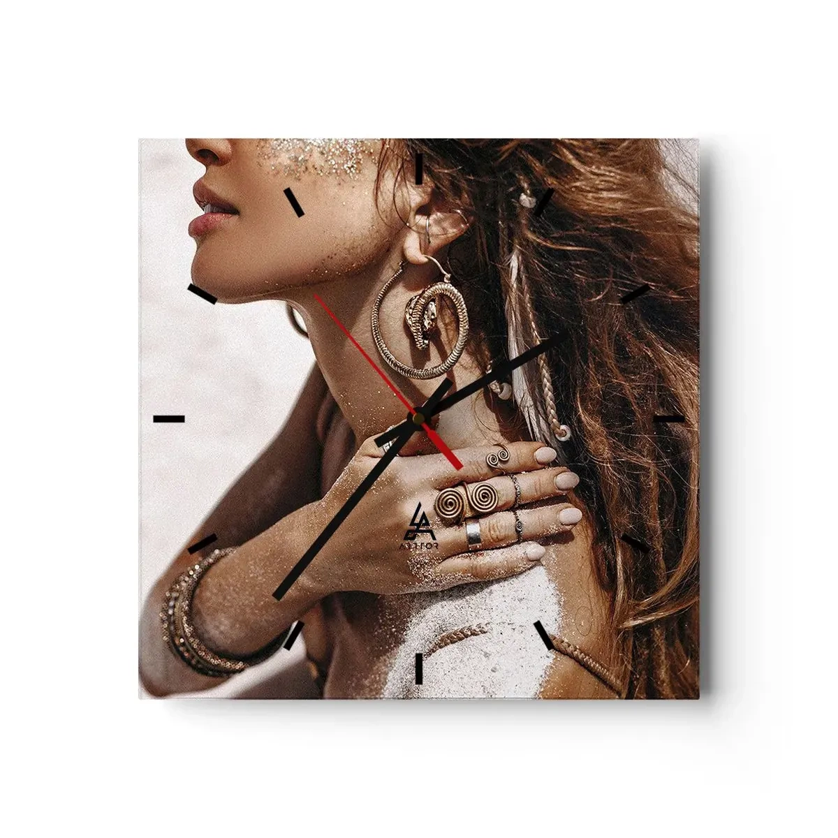 Vægur, Uret - Dronning af den vilde strand - 30x30 cm