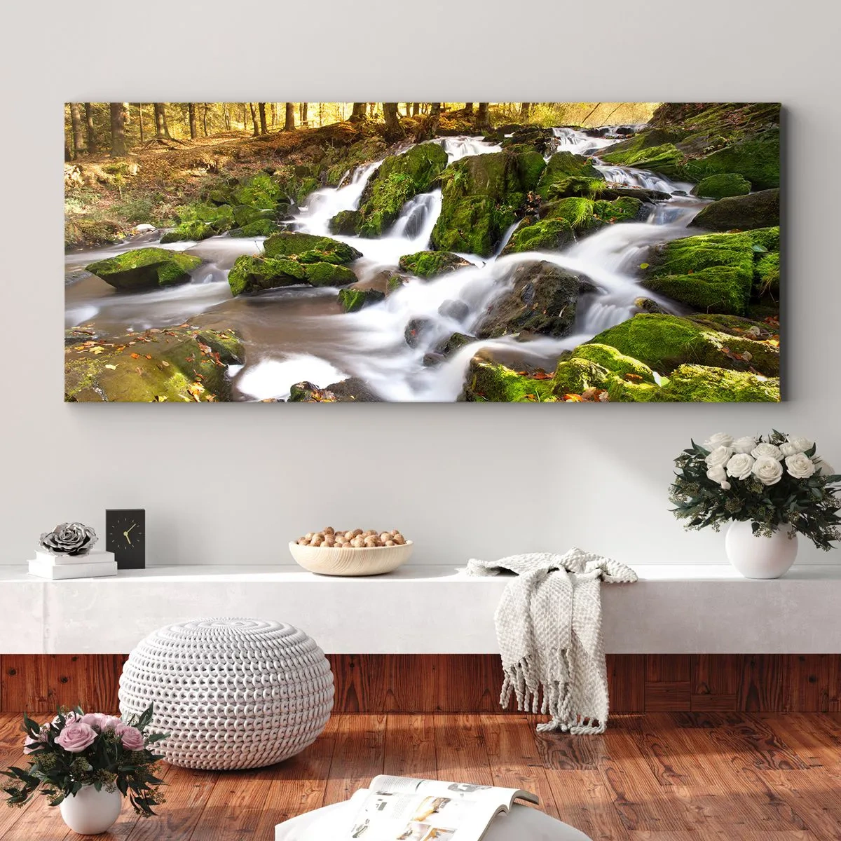 Lærredstryk - Billede på lærred - Bystrøm gennem efterårsskoven - 160x50 cm
