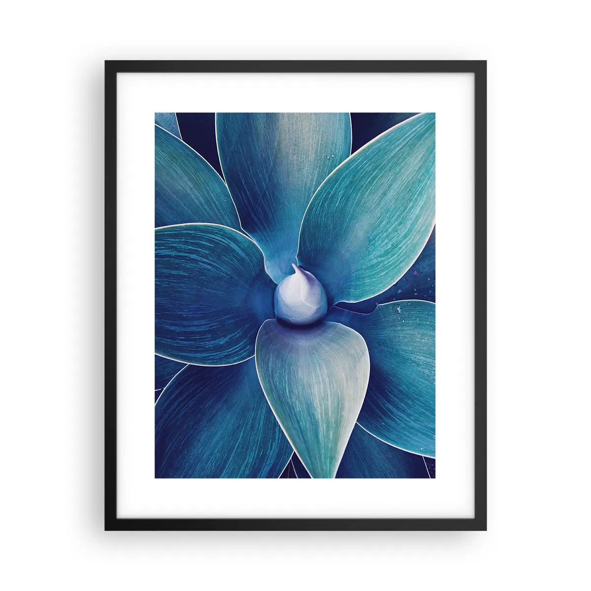 Plakat i sort ramme - Blå fra himlen - 40x50 cm