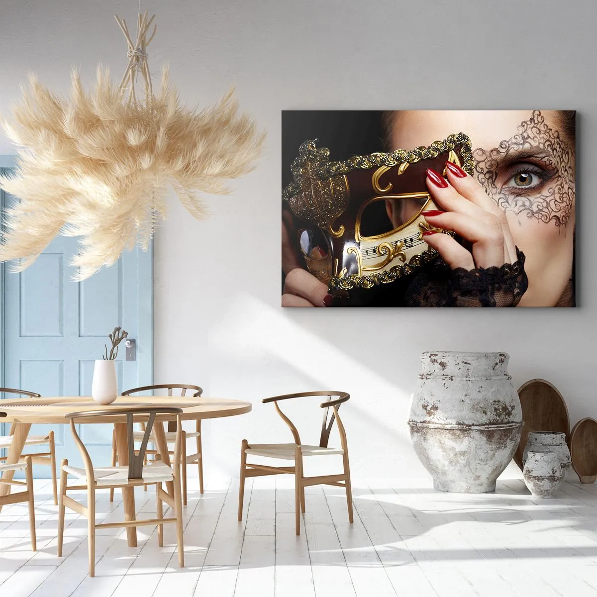 Lærredstryk - Billede på lærred - En kvinde iført en venetiansk maske dekoreret med guld og blonder. - 70x50cm - Min verden er barok - Moderne vægdekoration til stue og soveværelse ARTTOR