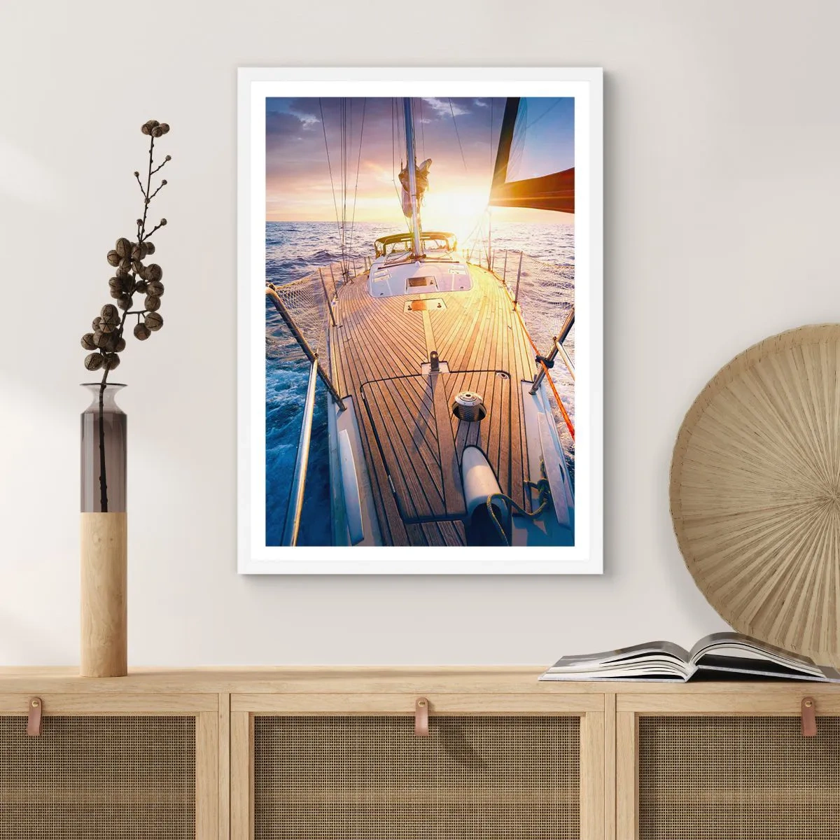 Plakat i hvid ramme - Løber på bølgerne - 50x70 cm