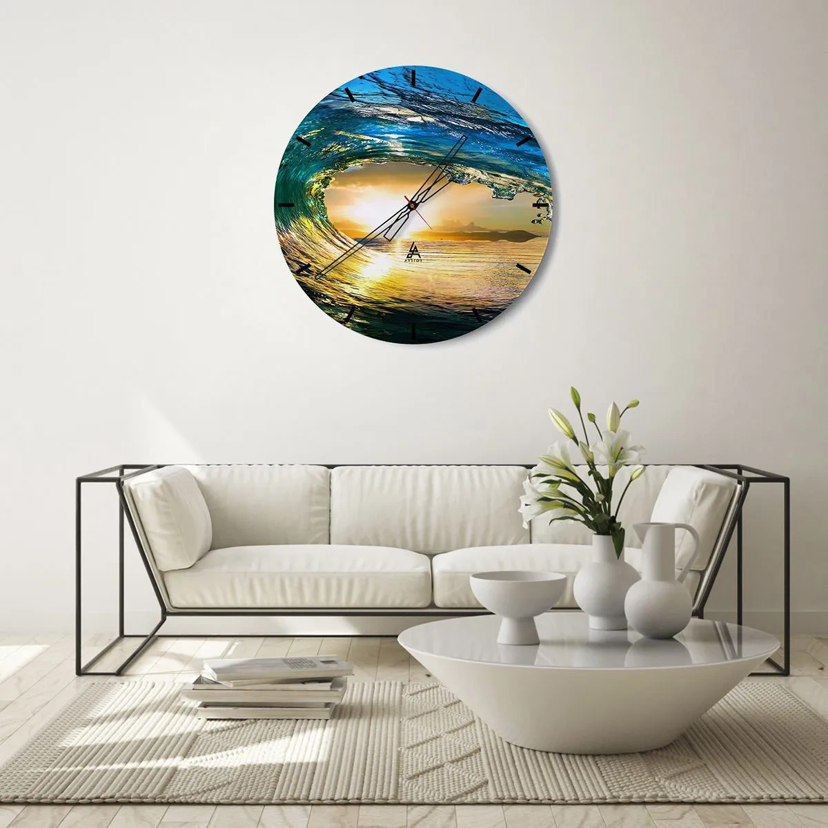 Vægur, Uret - Havbølge i lyset af den nedgående sol - 30x30cm - I smaragdgylden krystal - Moderne vægdekoration til stue, køkken og soveværelse ARTTOR