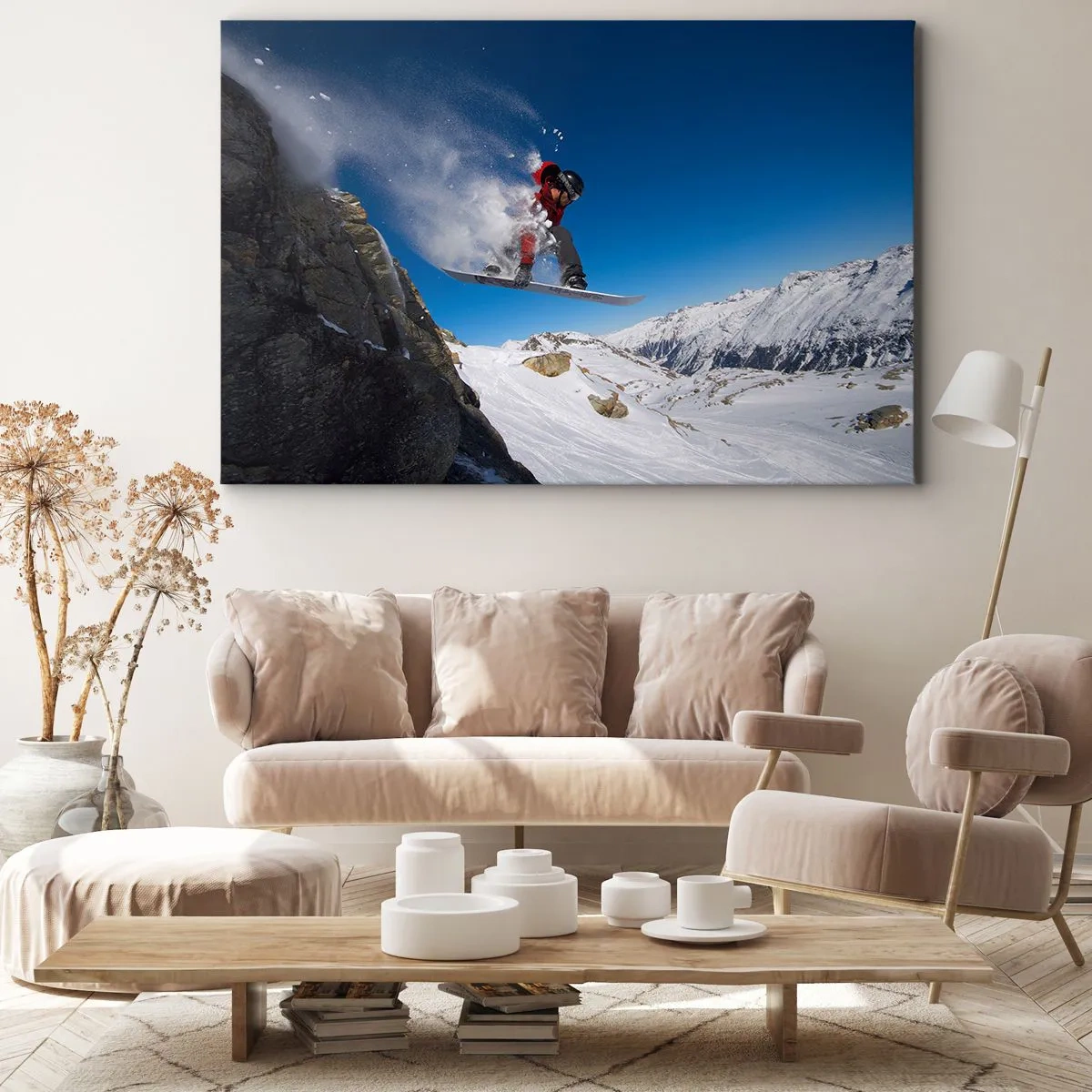 Lærredstryk - Billede på lærred - En snowboarder hopper fra en klippe mod et bjerglandskab - 70x50cm - Og du er blevet en del af rummet - Moderne vægdekoration til stue og soveværelse ARTTOR