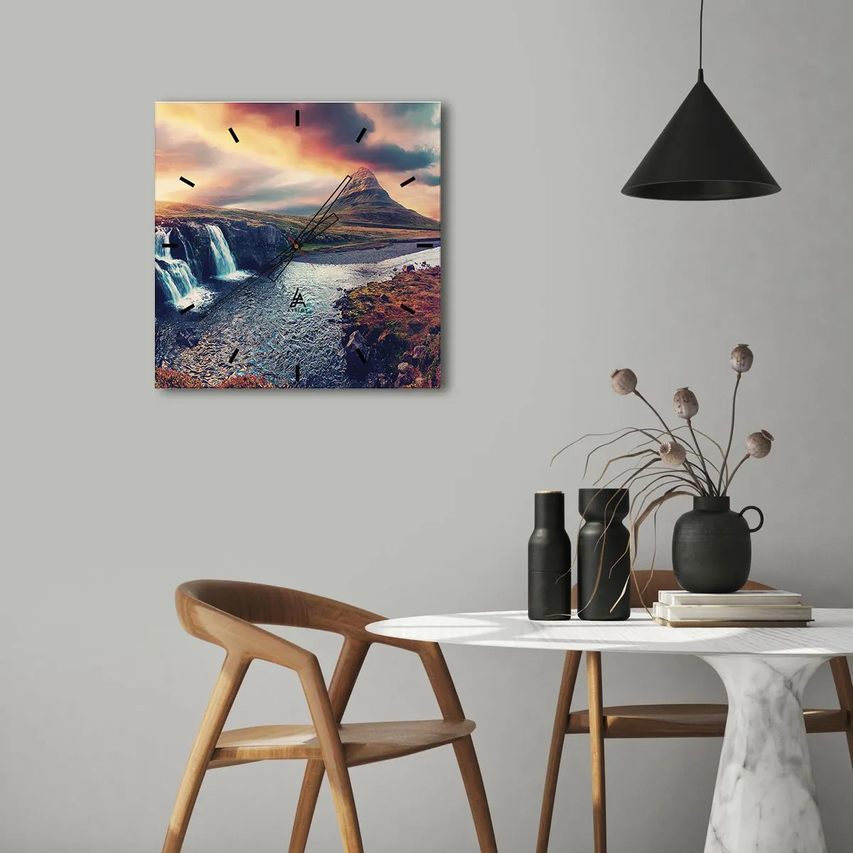 Vægur, Uret - I naturens majestæt - 30x30 cm