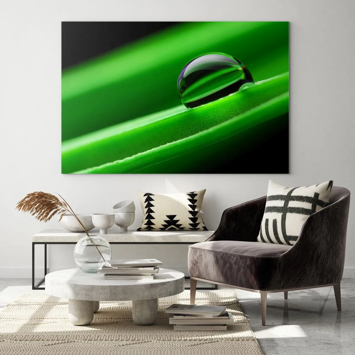 Billede på glas - En dråbe dug på et grønt blad - 70x50cm - Livet på tæt hold - Moderne vægdekoration til stue og soveværelse ARTTOR