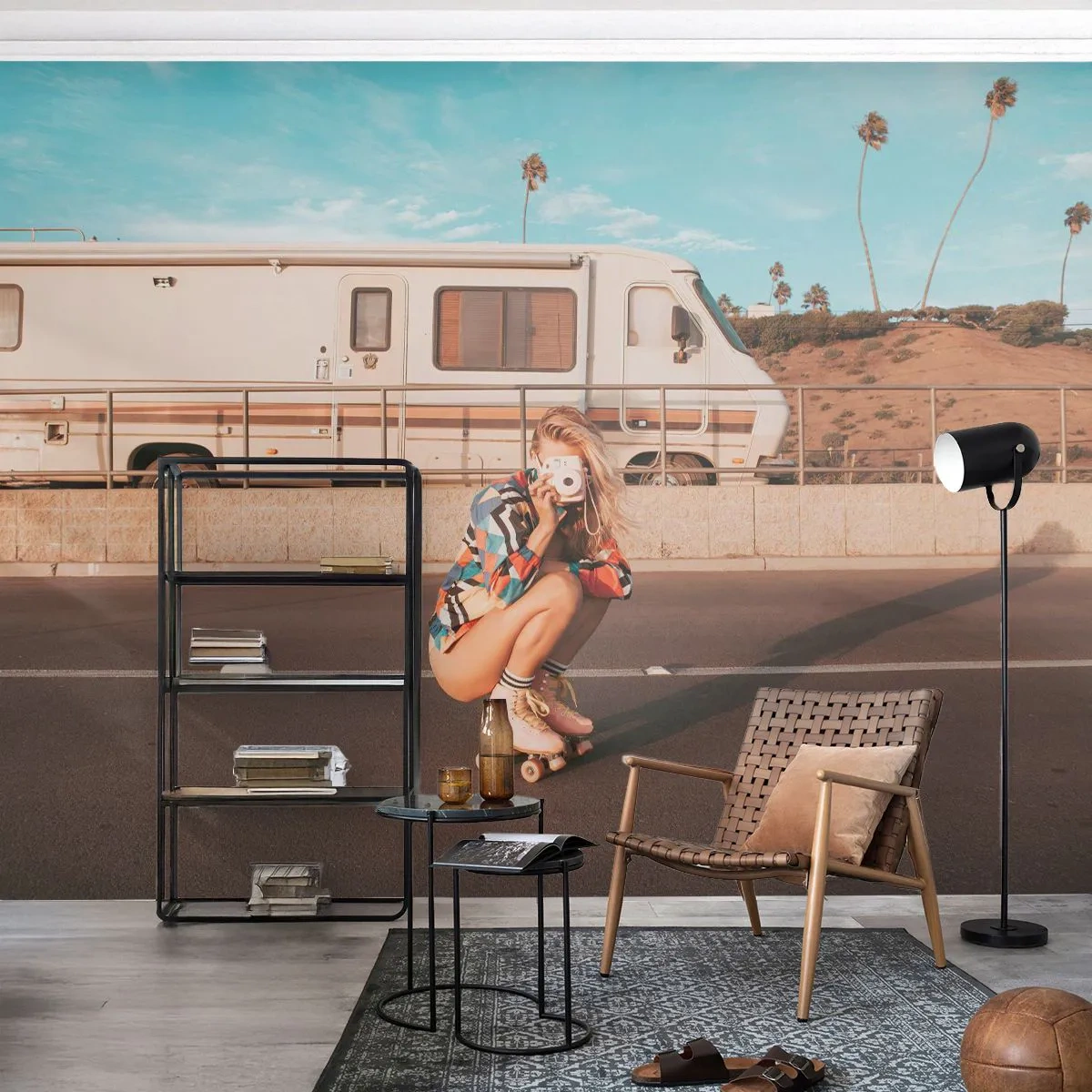 Fototapet Premium Canvas - Smil, tak! - Landskab, Camper, Kvinde - 150x105 cm