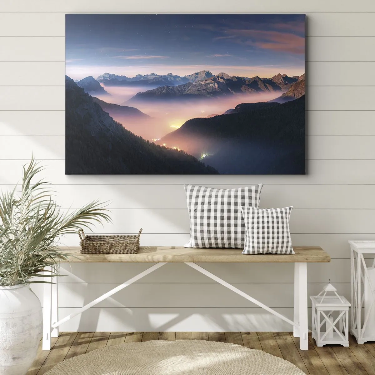 Lærredstryk - Billede på lærred - Et bjerglandskab med en dal fyldt med tåge - 70x50cm - Lys i dalene - Moderne vægdekoration til stue og soveværelse ARTTOR