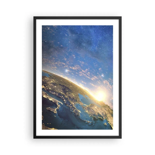 Plakat i sort ramme - Jorden set fra rummet ved solopgang - 50x70cm - Lad os se på hinanden på afstand - Moderne vægdekoration til stue og soveværelse ARTTOR