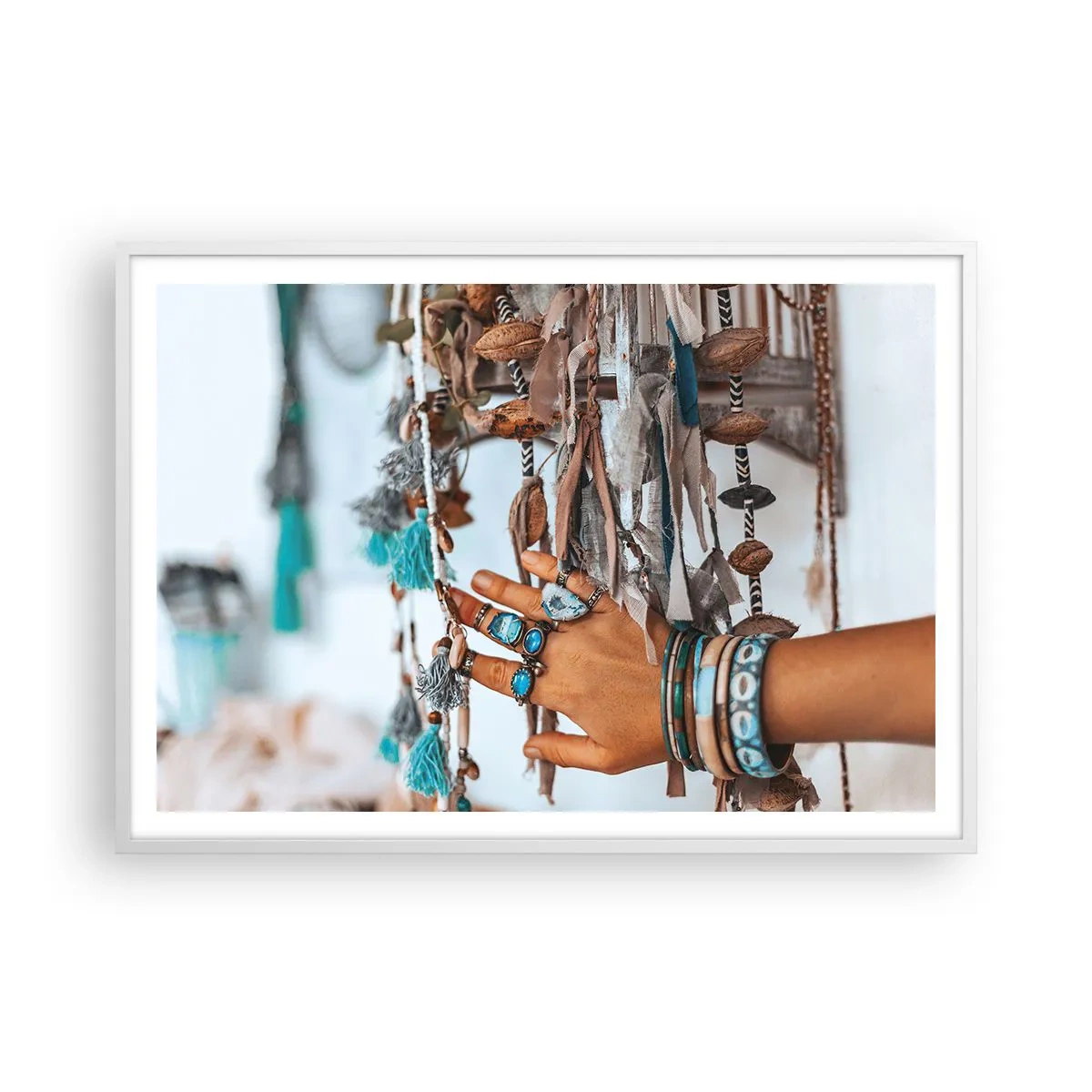 Plakat i hvid ramme - Lokale skatte - 100x70 cm