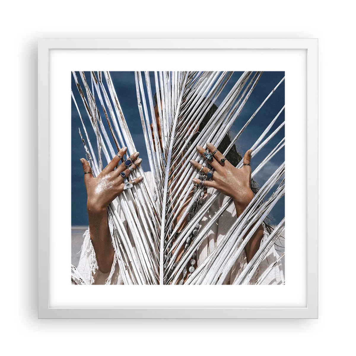 Plakat i hvid ramme - Shamanens kæreste? - 40x40 cm