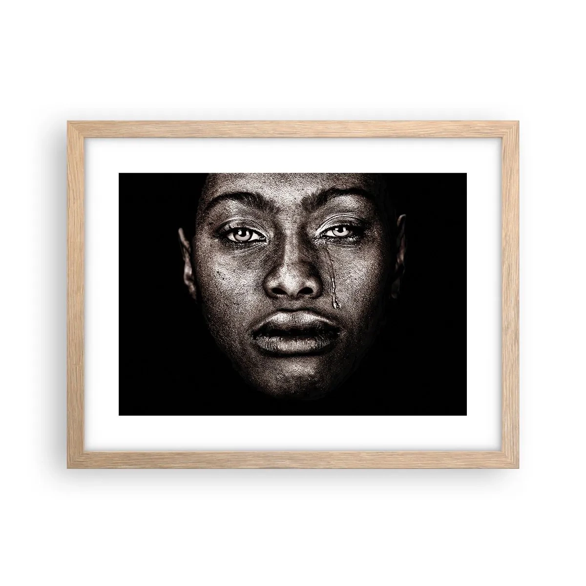 Plakat i ramme af lyst egetræ - Én tåre - 40x30 cm