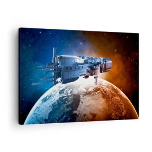 Lærredstryk - Billede på lærred - Et rumskib mod en planet i rummets baggrund - 70x50cm - Forsigtig observatør - Moderne vægdekoration til stue og soveværelse ARTTOR