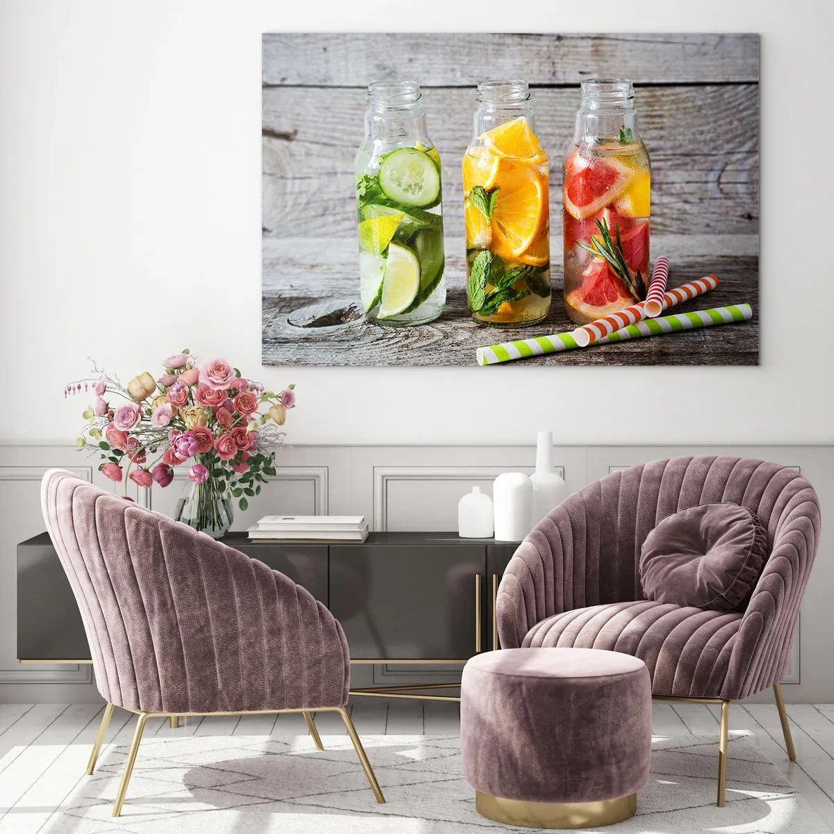 Billede på glas - Flasker med frugtvand og urter på en træbaggrund - 70x50cm - Sund af natur - Moderne vægdekoration til stue og soveværelse ARTTOR