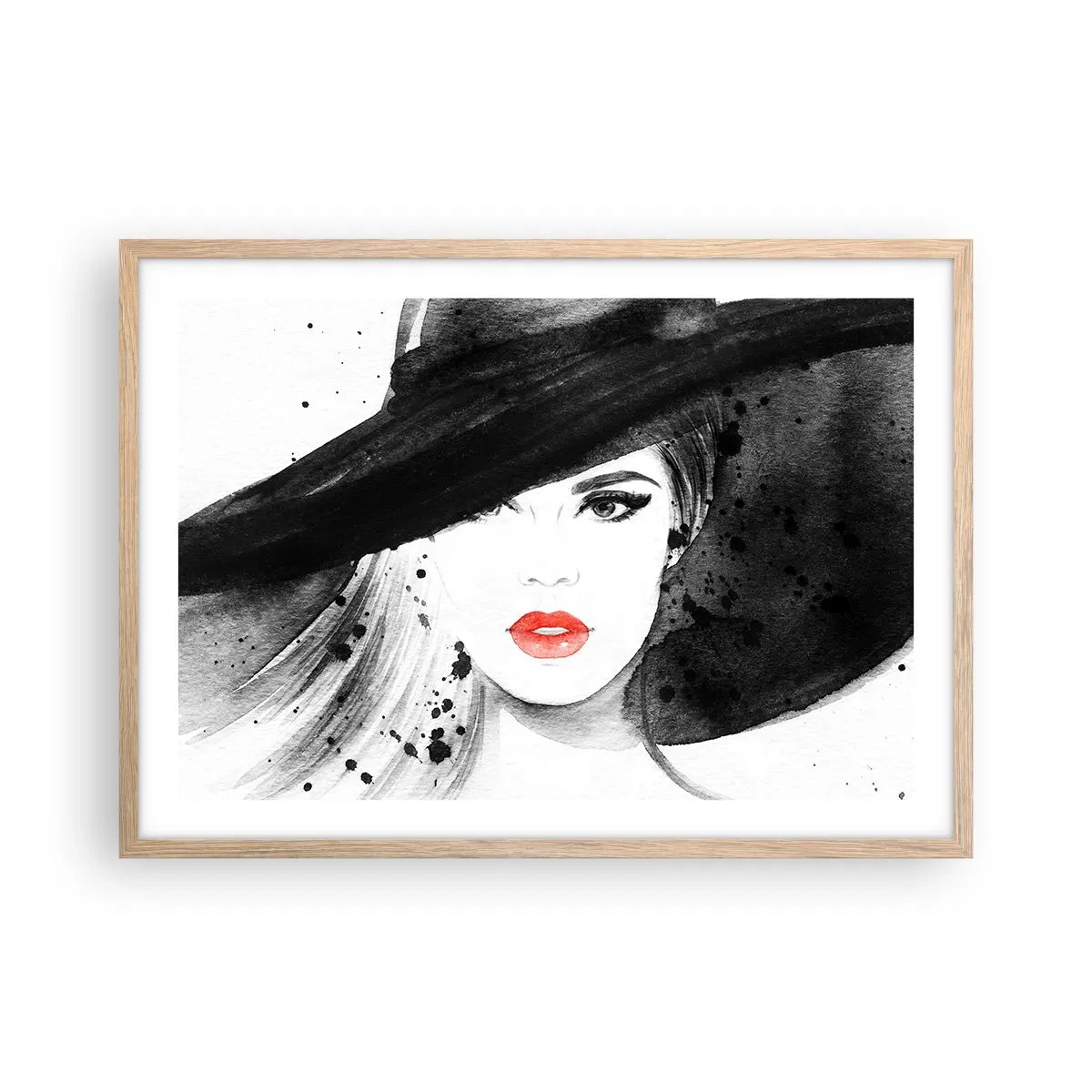 Plakat i ramme af lyst egetræ - Dame i sort - 70x50 cm