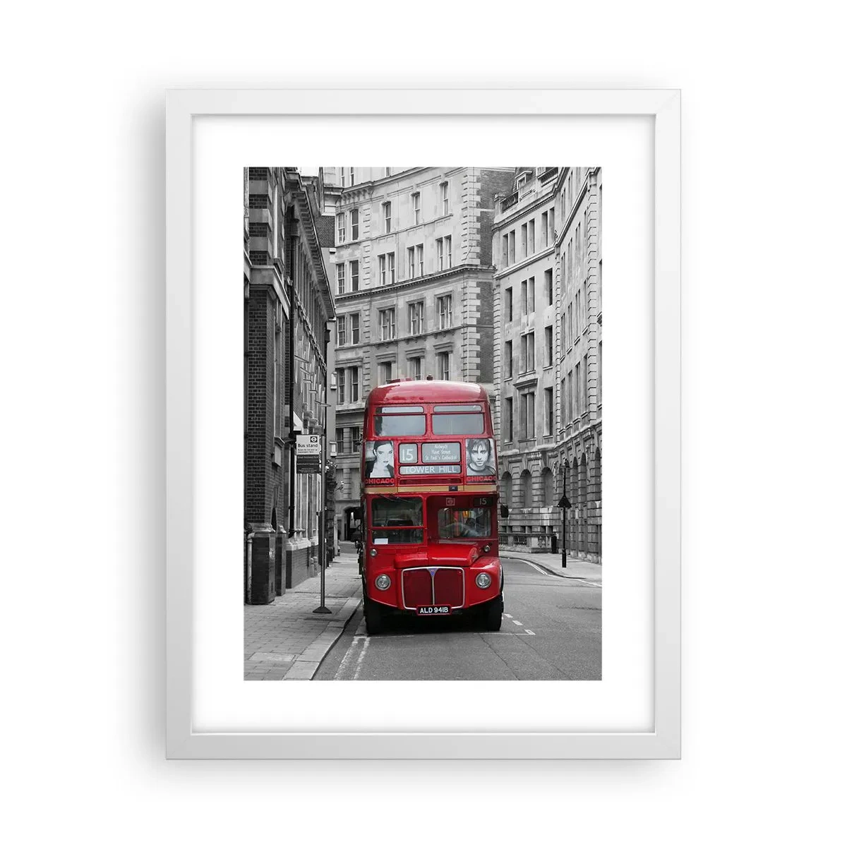 Plakat i hvid ramme - Hverdagen behøver ikke at være grå - 30x40 cm