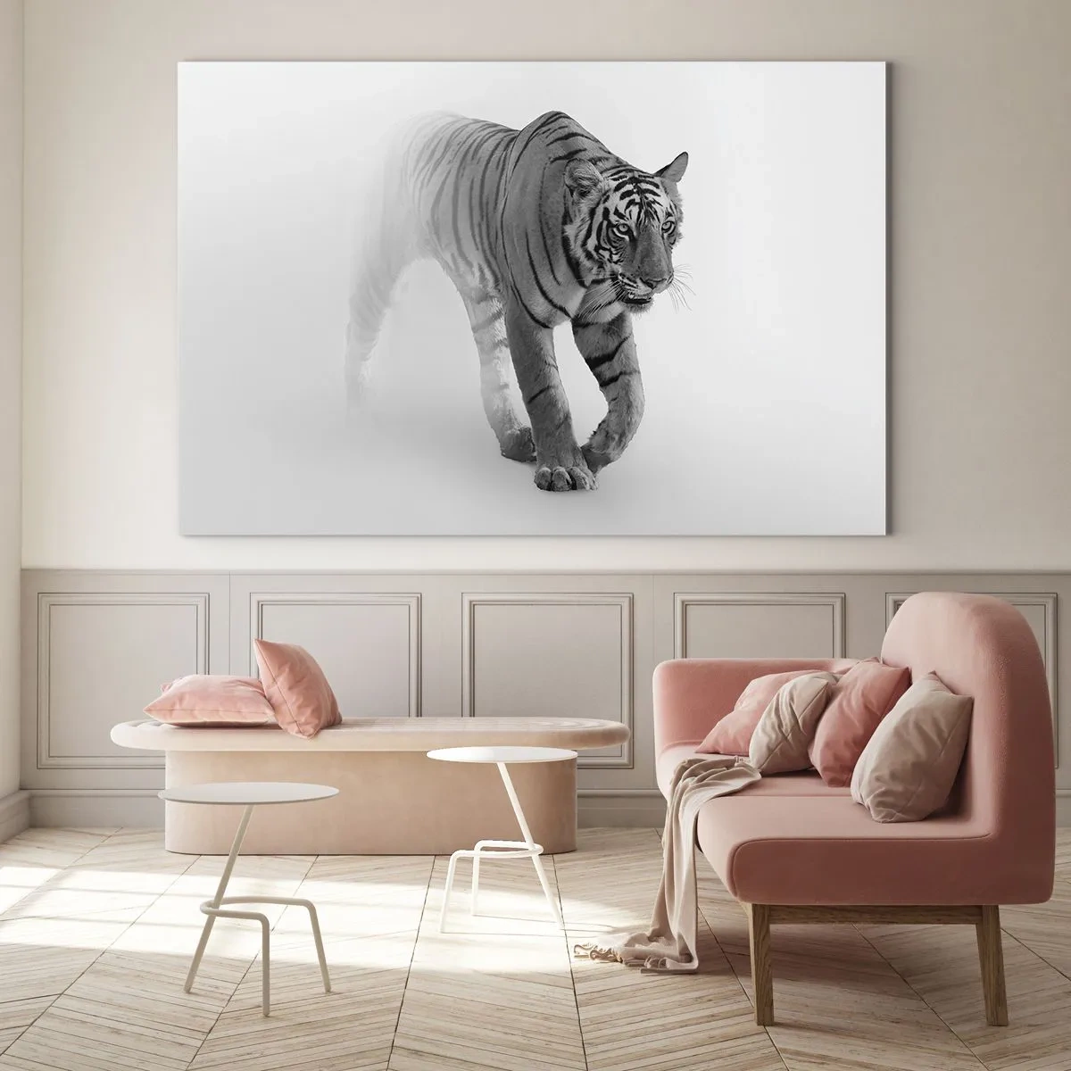 Billede på glas - En tiger skrider gennem tågen med en diskret sløring i baggrunden - 70x50cm - Krybende i tågen - Moderne vægdekoration til stue og soveværelse ARTTOR
