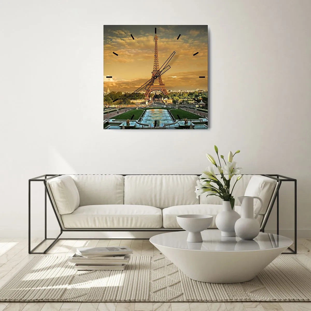 Vægur, Uret - Dronningen af Paris - 40x40 cm