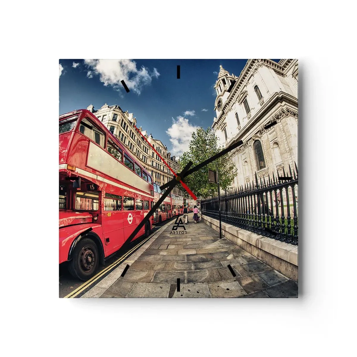 Vægur, Uret - Gade i London i grå og rødt - 30x30 cm