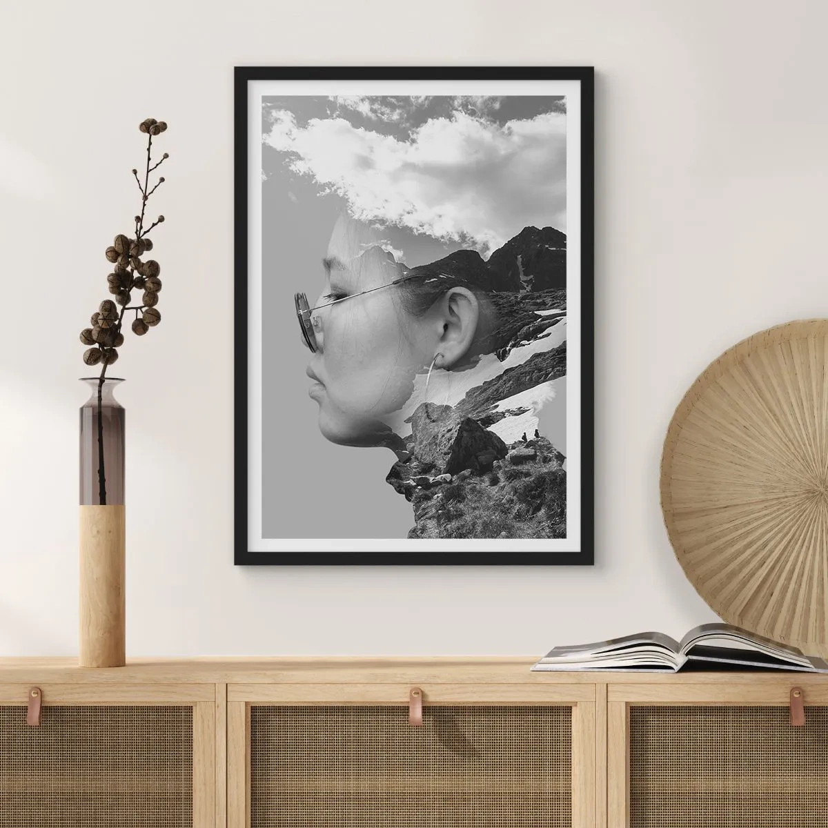 Plakat i sort ramme - Portræt af toppen og skyen - 40x50 cm