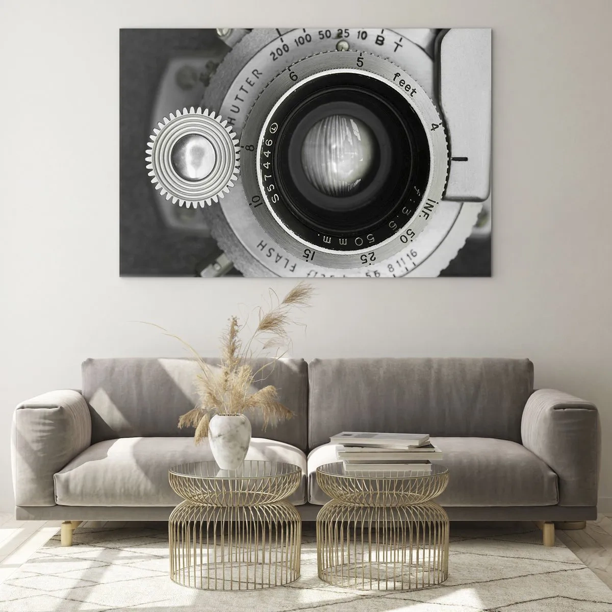 Billede på glas - Et nærbillede af et gammelt kameraobjektiv, fuld af nostalgi og vintage-atmosfære. - 70x50cm - Historien om Hollywood - Moderne vægdekoration til stue og soveværelse ARTTOR