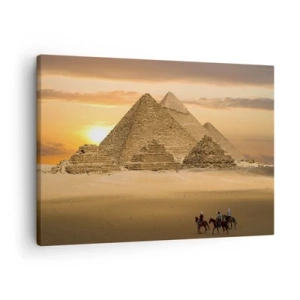 Lærredstryk - Billede på lærred - Pyramider i Egypten ved solnedgang med ryttere på heste - 70x50cm - Uændret i tusindvis af år - Moderne vægdekoration til stue og soveværelse ARTTOR