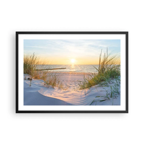 Plakat i sort ramme - Havet brummer, fuglene synger, en vild strand midt i græsset.... - 70x50 cm