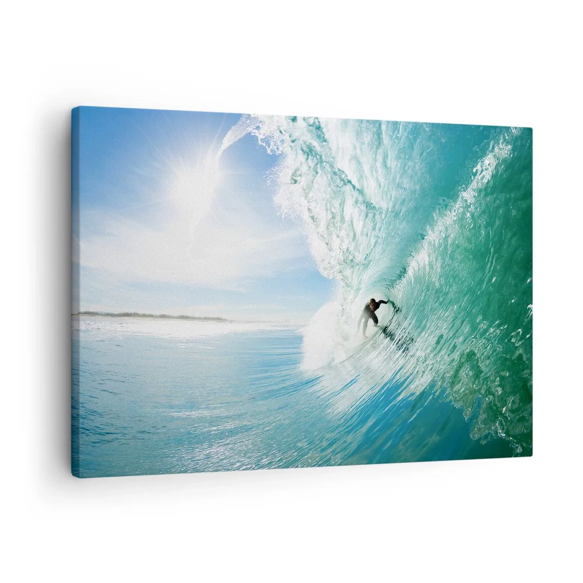 Lærredstryk - Billede på lærred - En surfer rider på en bølge i sollyset mod en blå himmel - 70x50cm - Altid på bølgen - Moderne vægdekoration til stue og soveværelse ARTTOR