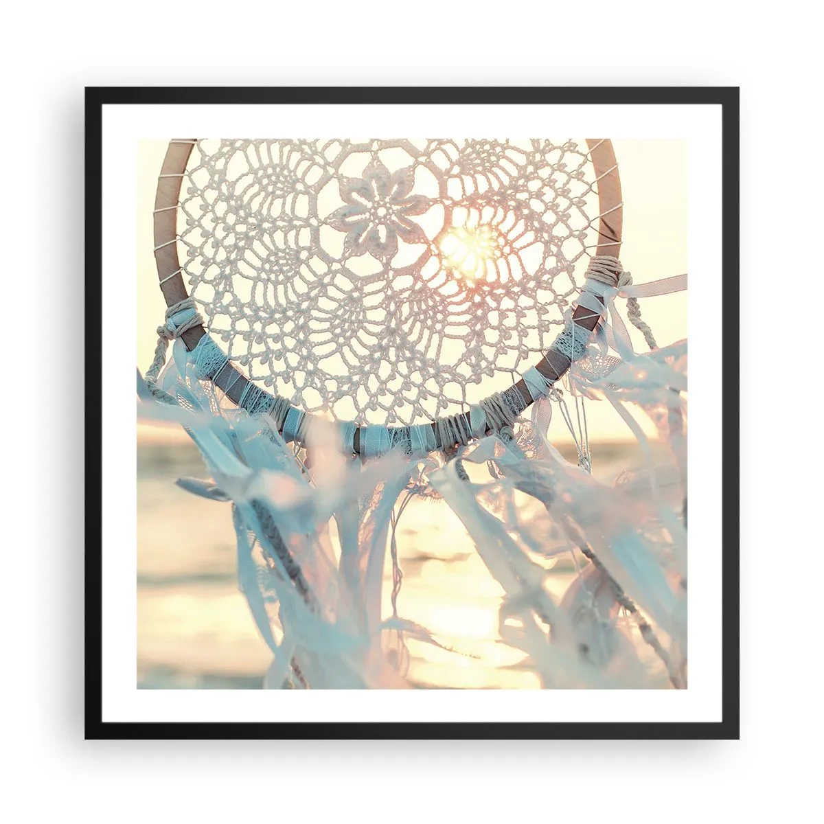 Plakat i sort ramme - Totem med blonder - 60x60 cm