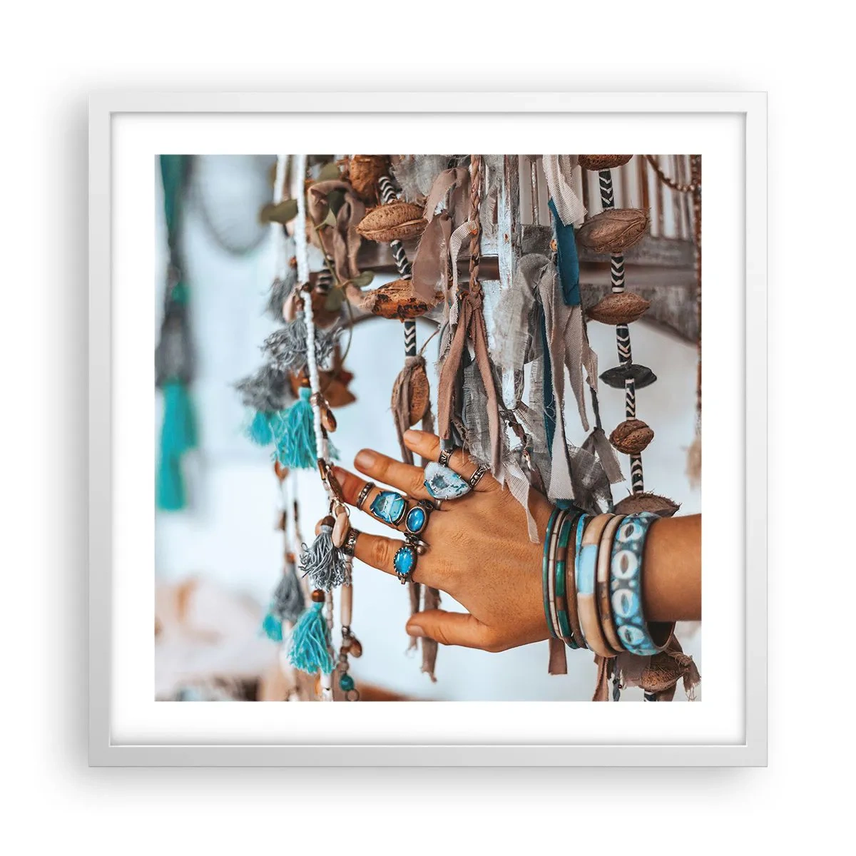 Plakat i hvid ramme - Lokale skatte - 50x50 cm