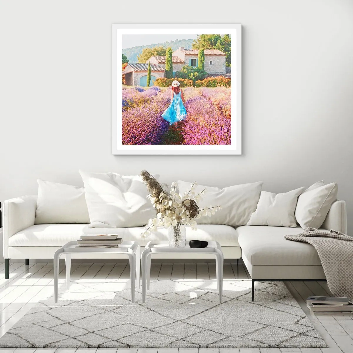 Plakat i hvid ramme - Lavendel pige - 50x50 cm