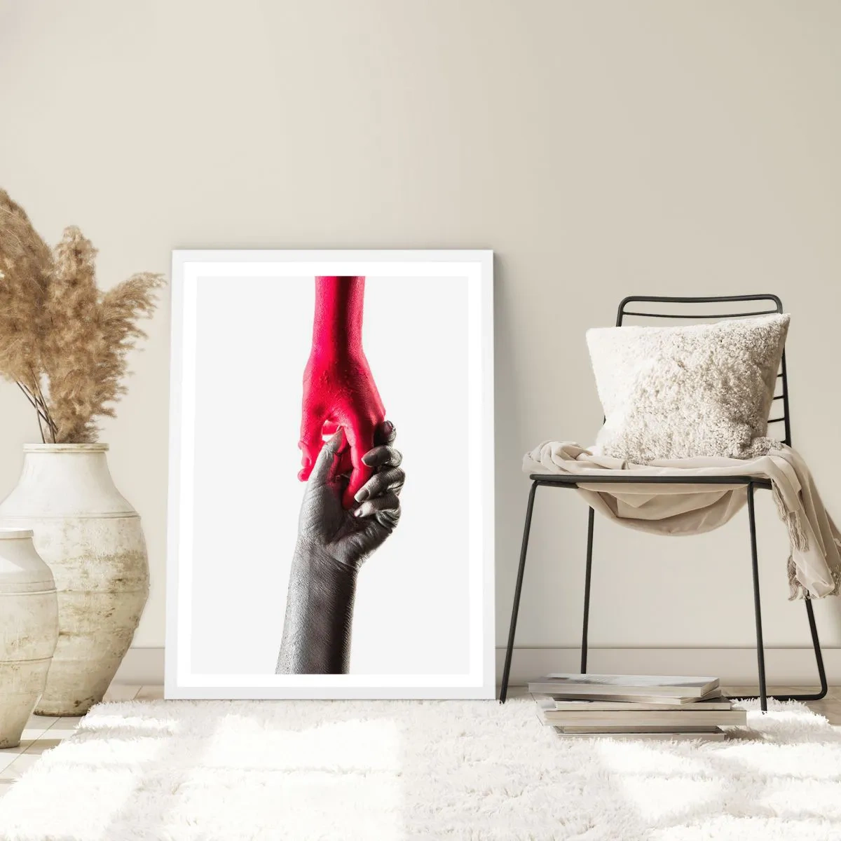 Plakat i hvid ramme - Sammen, om end forskellige - 70x100 cm