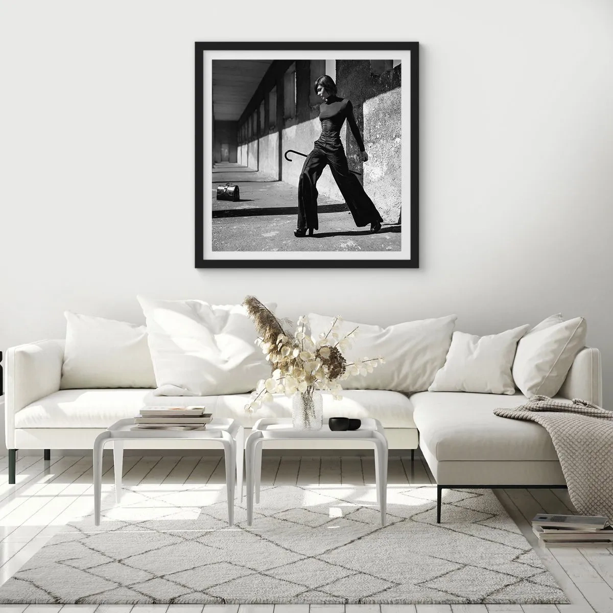 Plakat i sort ramme - Byens elegance - 30x30 cm