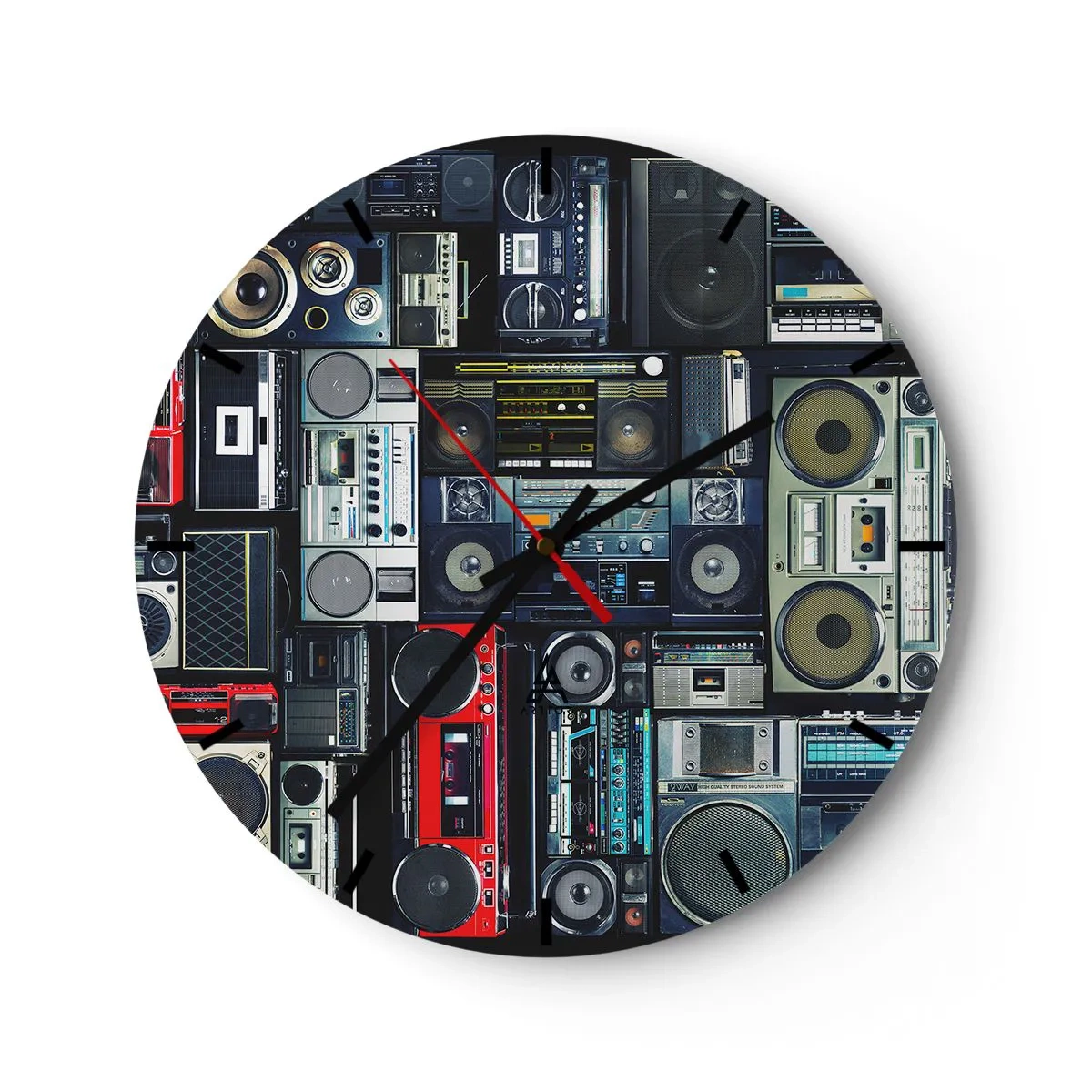 Vægur, Uret - Farverige radioer og båndoptagere i retrostil - 30x30cm - Nostalgi for 1980'erne. - Moderne vægdekoration til stue, køkken og soveværelse ARTTOR
