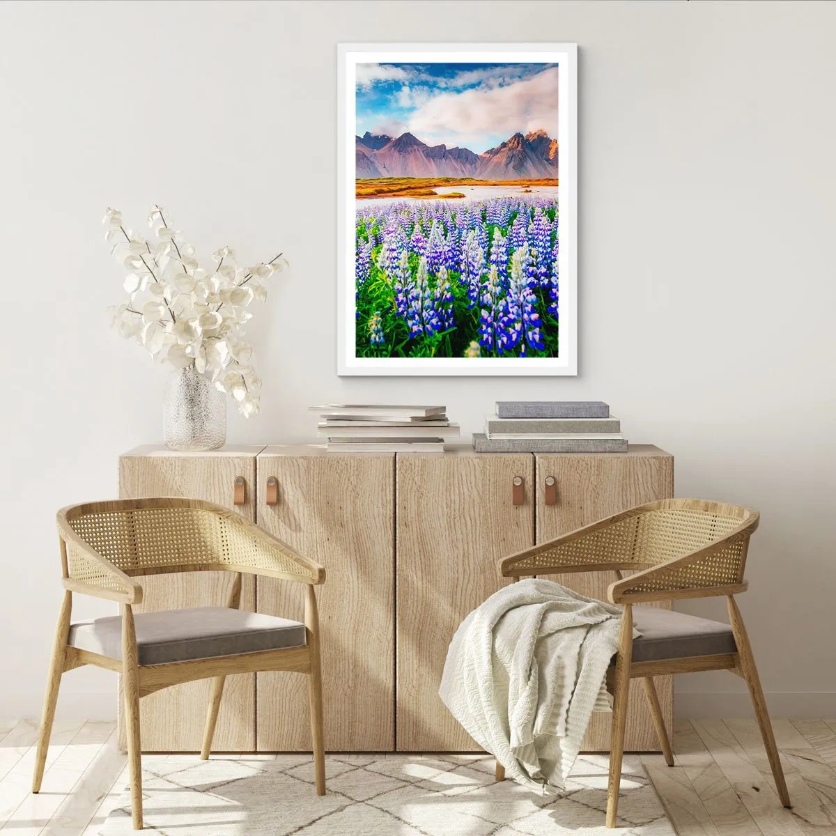 Plakat i hvid ramme - Styrke og strenghed ved siden af blidhed - 40x50 cm