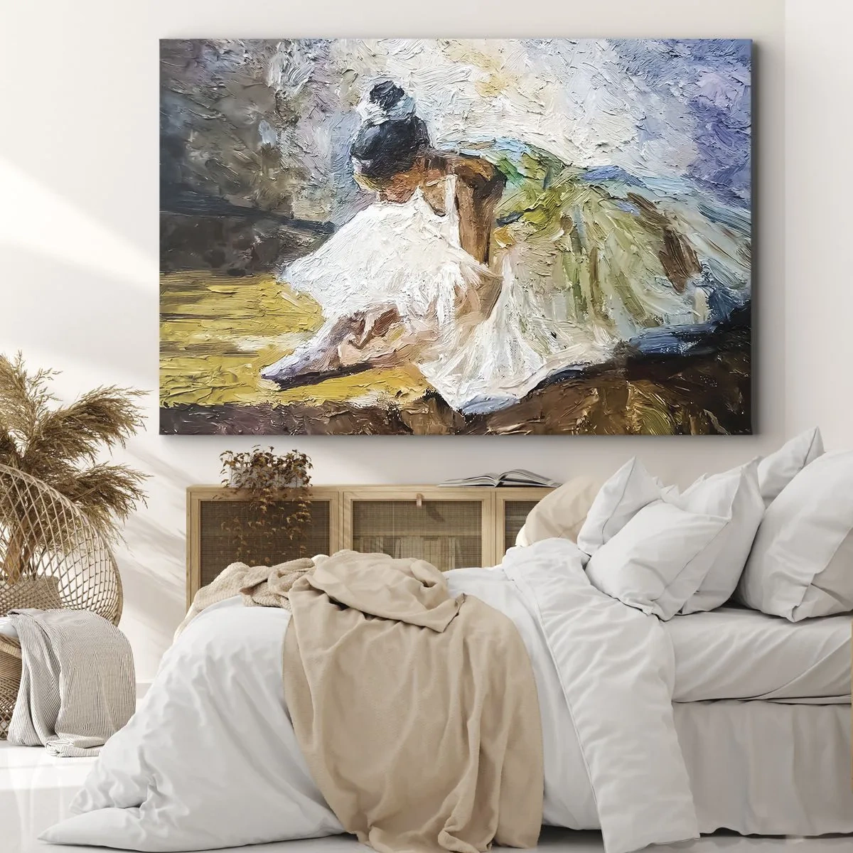 Lærredstryk - Billede på lærred - En ballerina i en hvid kjole i malerisk stil mod en impressionistisk baggrund. - 70x50cm - Fra et maleri af Degas - Moderne vægdekoration til stue og soveværelse ARTTOR