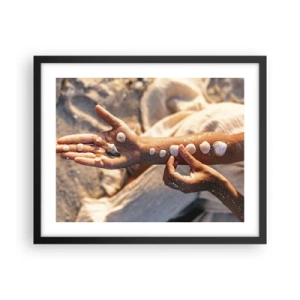 Plakat i sort ramme - Skønhed inden for rækkevidde - 50x40 cm