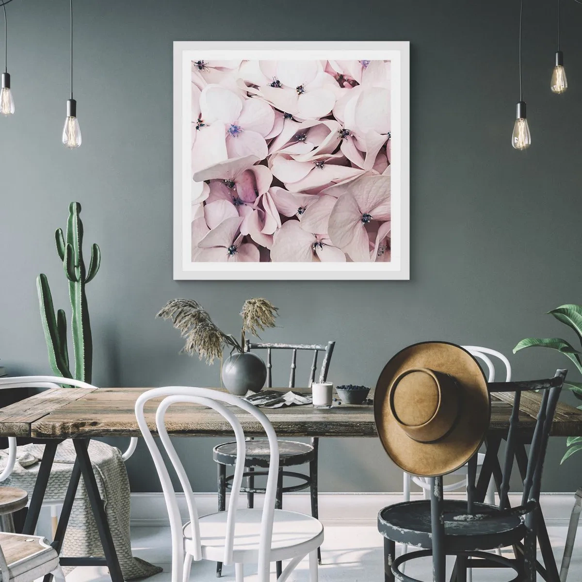 Plakat i hvid ramme - I en flod af blomster - 30x30 cm