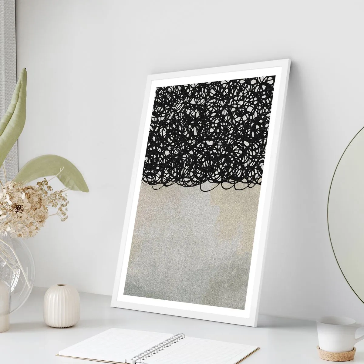 Plakat i hvid ramme - En hvirvlende abstraktion - 50x70 cm