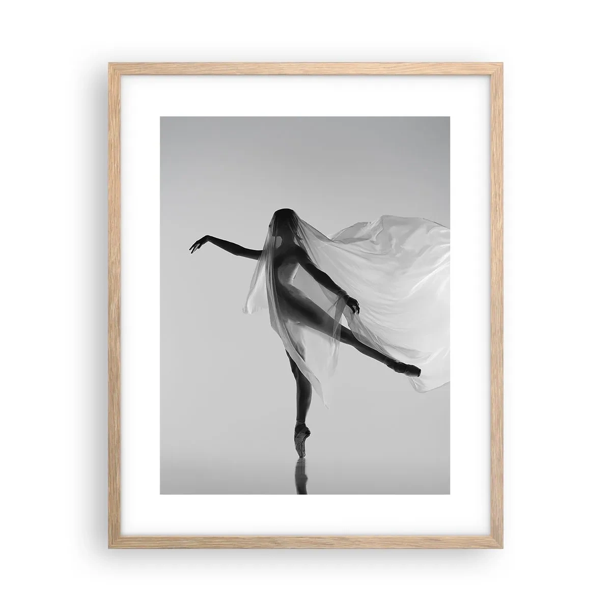 Plakat i ramme af lyst egetræ - Lethed og ynde - 40x50 cm