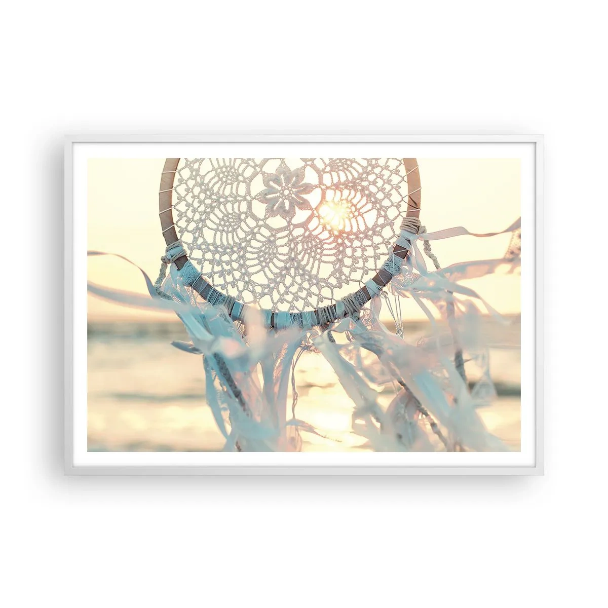 Plakat i hvid ramme - Totem med blonder - 100x70 cm